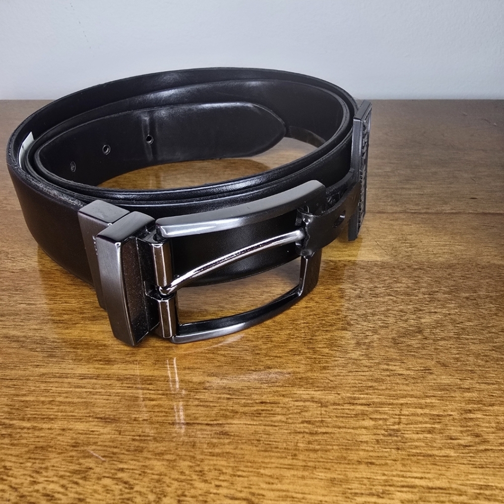 Steve Madden Black/Brown Reversible Belt with Silver Buckle NWT Size 38